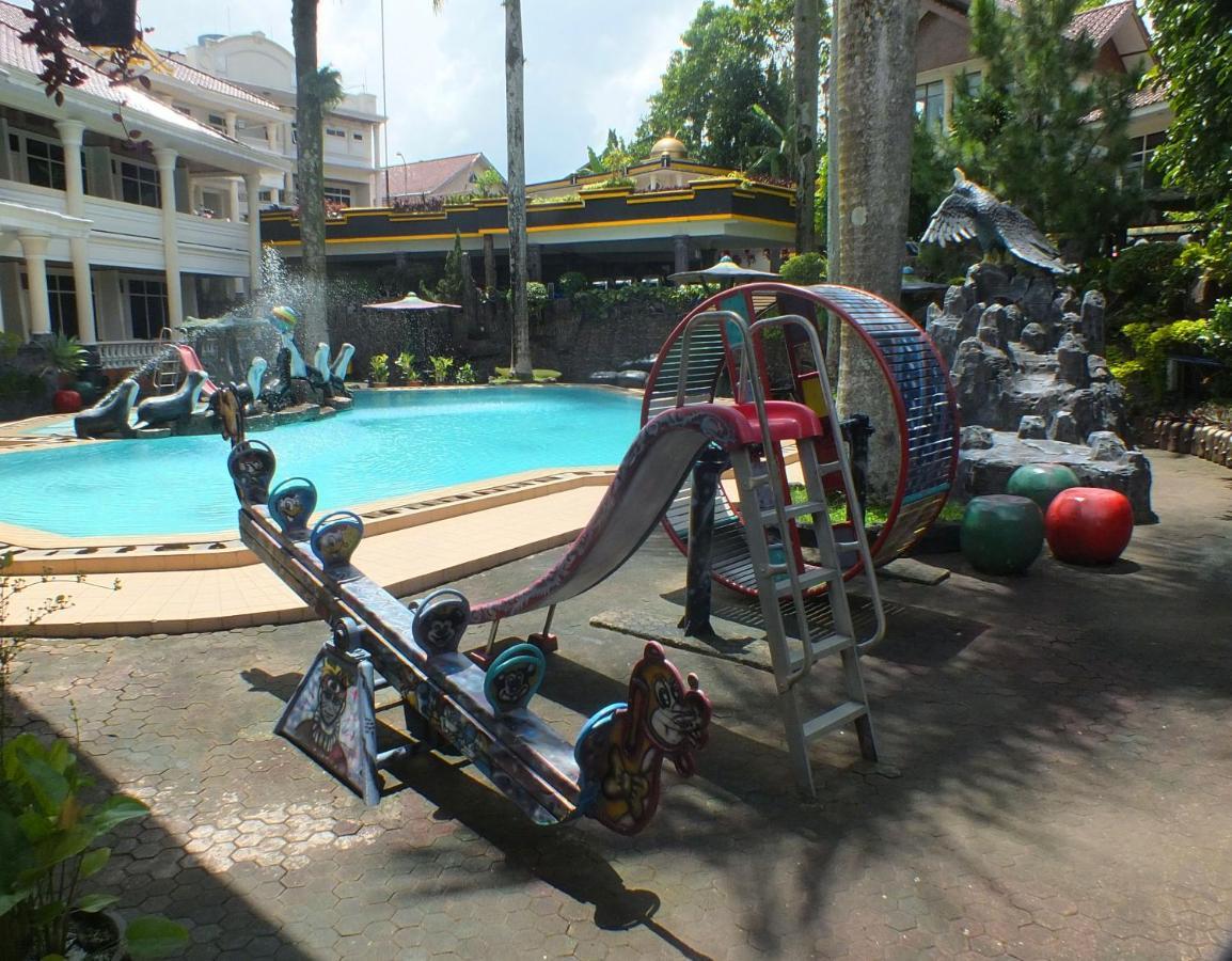 Delaga Biru Convention Hotel Bogor Luaran gambar
